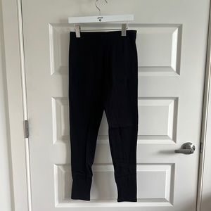 Uniqlo - heat tech ultra warm leggings
